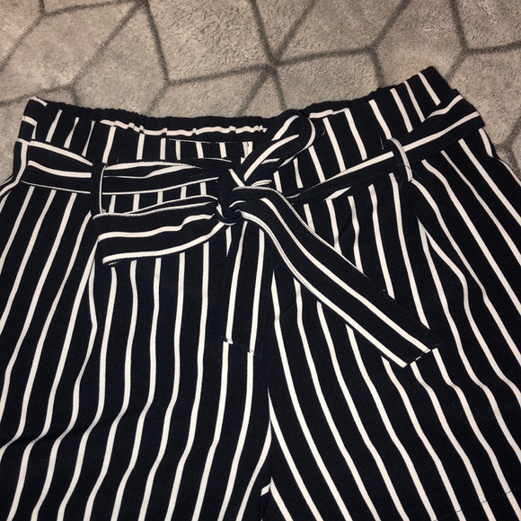 Shorts - Picture 2 of 3